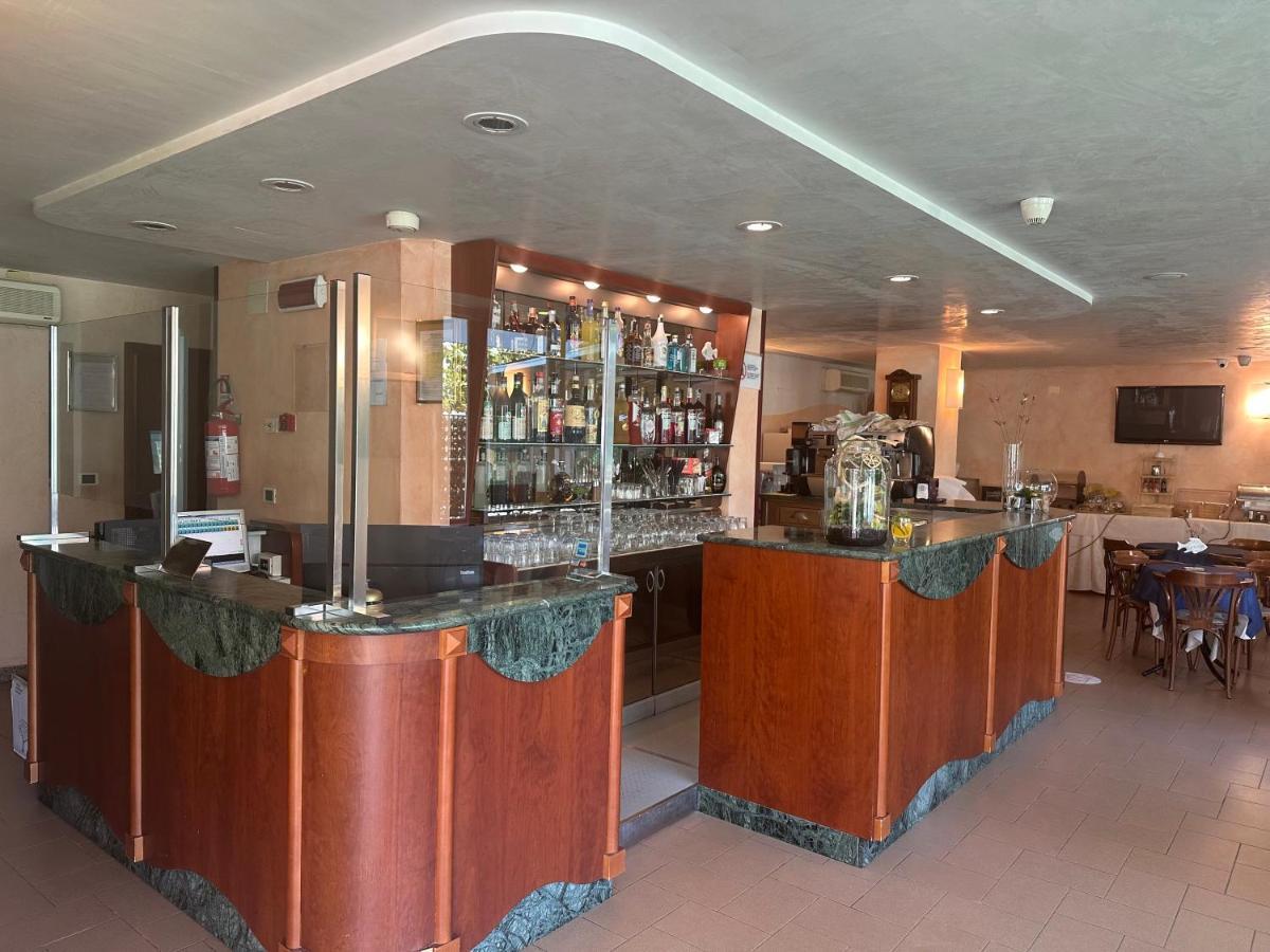 Hotel Bel Sogno Римини Экстерьер фото