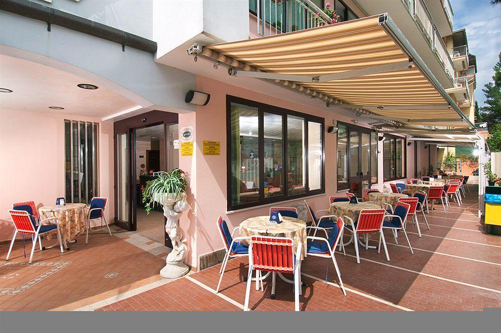 Hotel Bel Sogno Римини Экстерьер фото