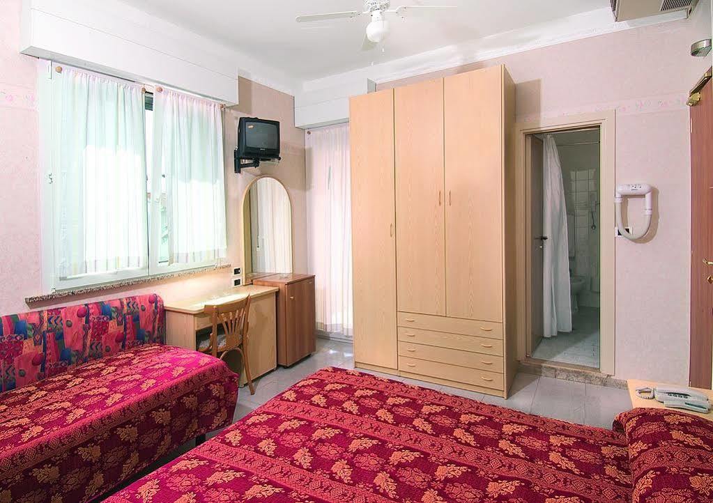 Hotel Bel Sogno Римини Экстерьер фото